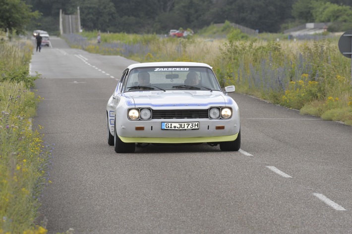 einmal capri immer capri fans des sportwagenklassikers besuchen mit ihren automobilen lieblingen die - Einmal Capri, immer Capri - Fans des Sportwagenklassikers besuchen mit ihren automobilen Lieblingen die Ford-Werke