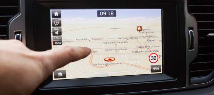 Smart GPS tracker for car: How GPS trackers work