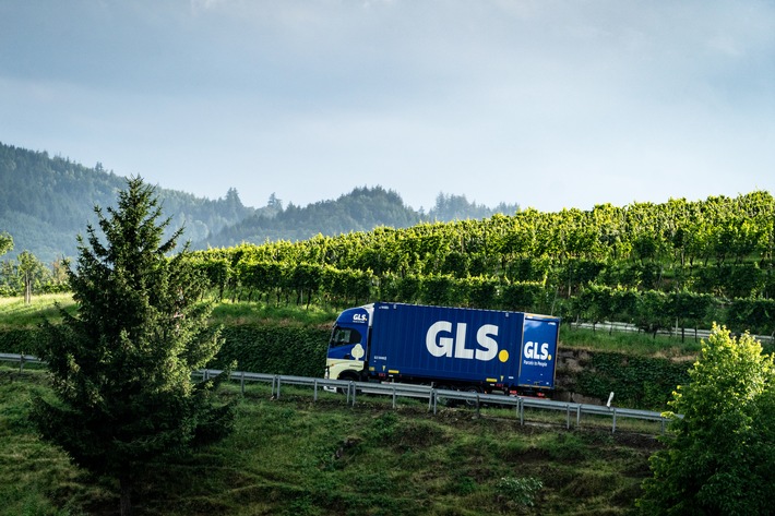 touren-mit-dem-lng-lkw-im-schwarzwald-gls-auf-dem-weg-zur-emissionsfreiheit
