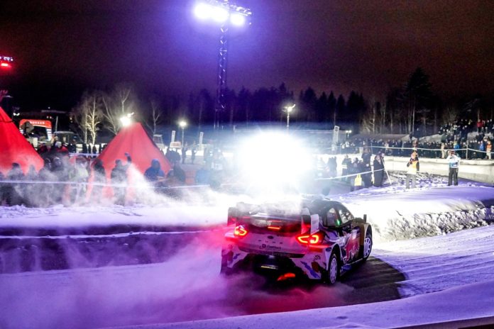 Sicheres Podestergebnis für Adrien Fourmaux/Alexandre Coria im Ford Puma Hybrid Rally1 bei der Rallye Schweden