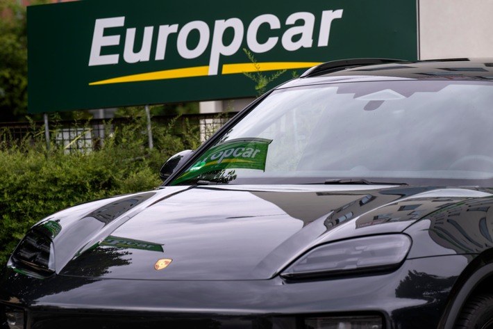 Europcar nimmt Luxusmarke Porsche in die Flotte: Sportlichkeit und Eleganz vereint